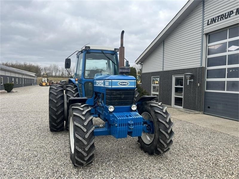 Ford 8210 En rigtig velholdt klassiker med tvillinghjul - Tracteur agricole: photos 5 Ford 8210 En rigtig velholdt klassiker med tvillinghjul - Tracteur agricole: photos 5