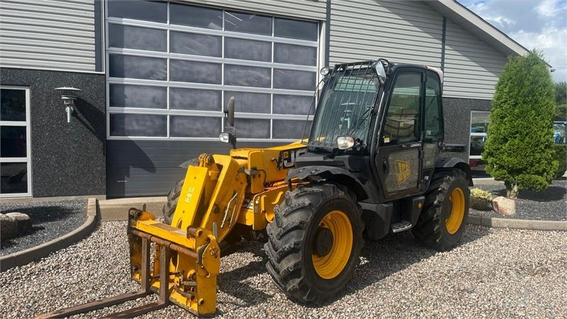 JCB 531-70 Loadall med pallegafler - Chariot télescopique: photos 2 JCB 531-70 Loadall med pallegafler - Chariot télescopique: photos 2