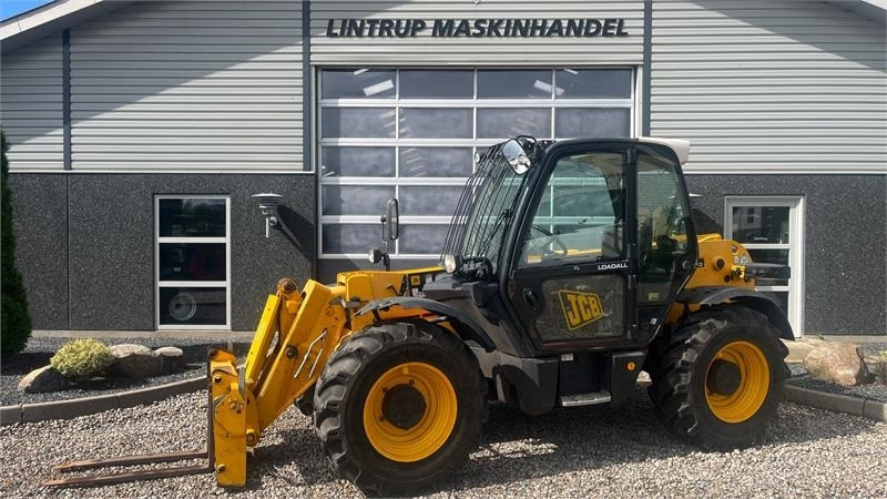 JCB 531-70 Loadall med pallegafler - Chariot télescopique: photos 1 JCB 531-70 Loadall med pallegafler - Chariot télescopique: photos 1