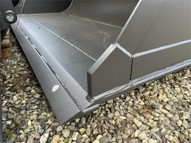 JST Skovl 3.4m3 med volvoskifte og 3m bred. NY SKOVL. - Godet pour Engins de chantier: photos 5 JST Skovl 3.4m3 med volvoskifte og 3m bred. NY SKOVL. - Godet pour Engins de chantier: photos 5