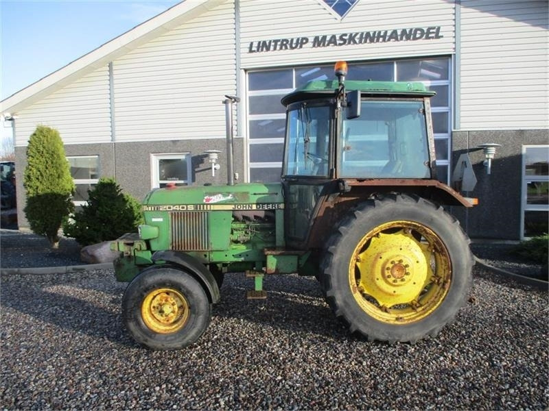 Tracteur agricole John Deere 2040 S: photos 9