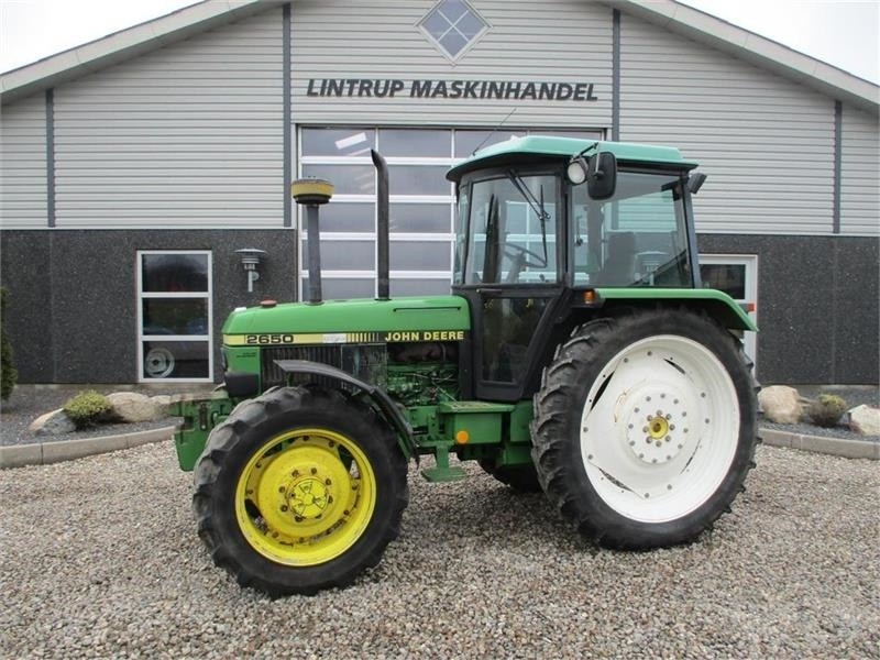 John Deere 2650 Med SGII kabine, 540 og 1000 pto omd - Tracteur agricole: photos 1 John Deere 2650 Med SGII kabine, 540 og 1000 pto omd - Tracteur agricole: photos 1