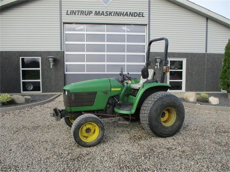 John Deere 4600 Med Græshjul - Tracteur agricole: photos 1 John Deere 4600 Med Græshjul - Tracteur agricole: photos 1