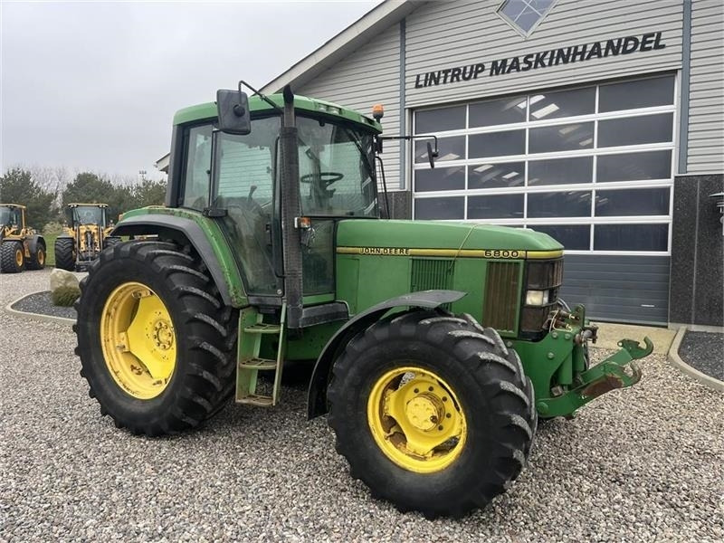 Tracteur agricole John Deere 6800 Med frontlift.: photos 14
