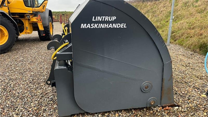 Volvo 5m3 Rauakoda Højtip skovl Rauakoda 5m3 højtip skov - Machine agricole: photos 2 Volvo 5m3 Rauakoda Højtip skovl Rauakoda 5m3 højtip skov - Machine agricole: photos 2