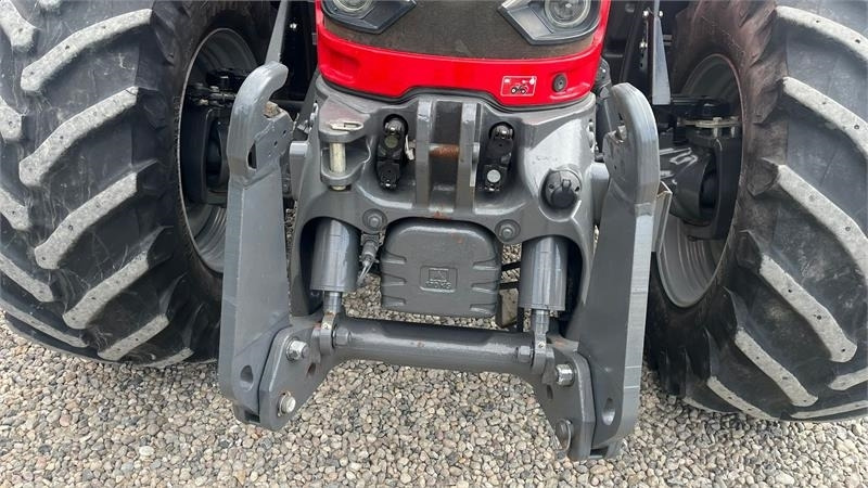 Massey Ferguson 7726 S DynaVT Med frontlift - Tracteur agricole: photos 4 Massey Ferguson 7726 S DynaVT Med frontlift - Tracteur agricole: photos 4