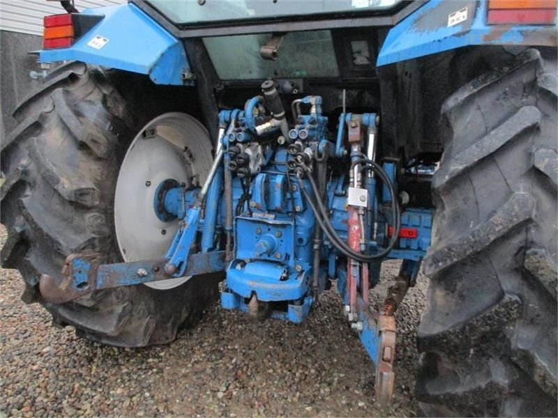New Holland 7840 SLE, med rigtig god dæk montering og knap på - Tracteur agricole: photos 3 New Holland 7840 SLE, med rigtig god dæk montering og knap på - Tracteur agricole: photos 3