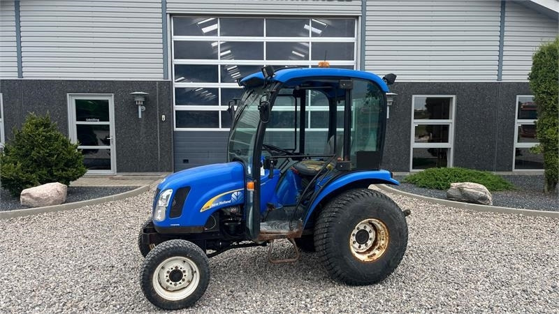 New Holland TC35DA - Tracteur agricole: photos 1 New Holland TC35DA - Tracteur agricole: photos 1