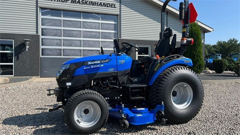 Solis 26 HST Hydrostat Turf hjul og klipperbord  - Tracteur communal: photos 2 Solis 26 HST Hydrostat Turf hjul og klipperbord  - Tracteur communal: photos 2