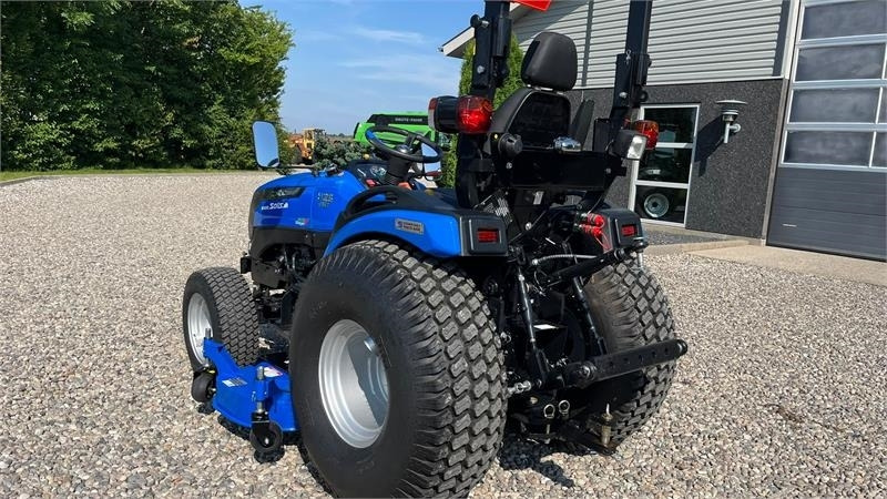 Solis 26 HST Hydrostat Turf hjul og klipperbord  - Tracteur communal: photos 5 Solis 26 HST Hydrostat Turf hjul og klipperbord  - Tracteur communal: photos 5