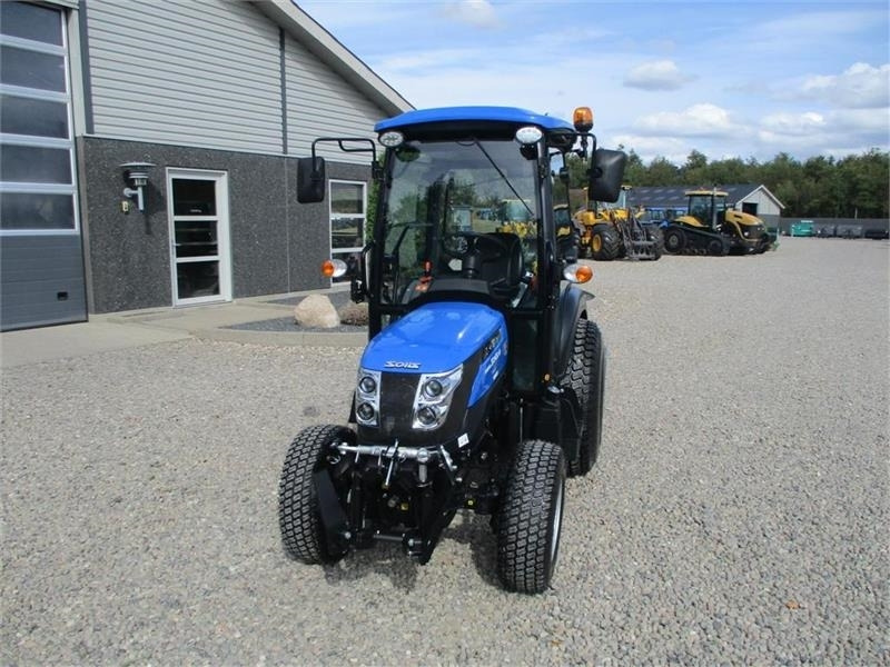 Solis 26 HST Med kabine, Turf dæk og frontlift samt fron - Tracteur agricole: photos 4 Solis 26 HST Med kabine, Turf dæk og frontlift samt fron - Tracteur agricole: photos 4