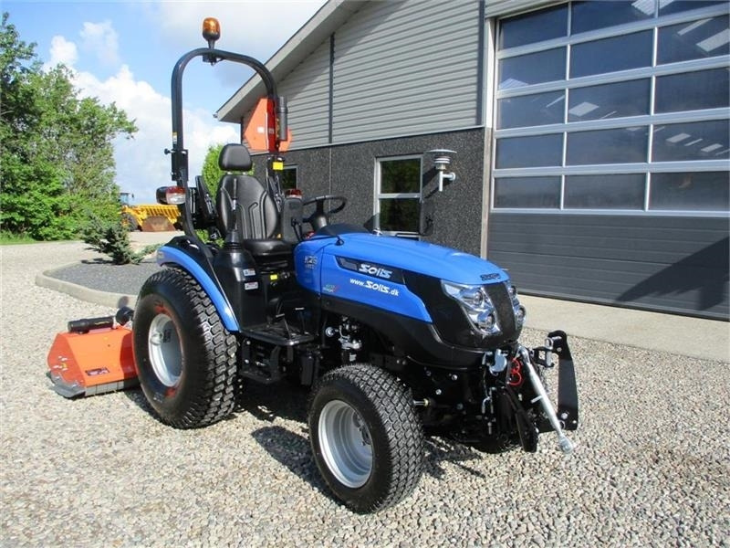 Solis 26 HST med Frontlift & FrontPTO - Tracteur communal: photos 4 Solis 26 HST med Frontlift & FrontPTO - Tracteur communal: photos 4