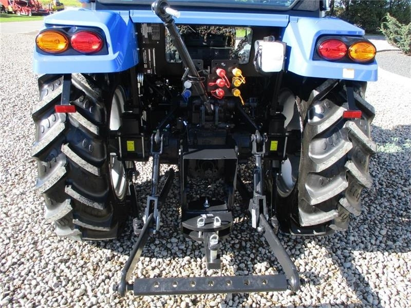 Solis 50 Stage V med kabine - Tracteur agricole: photos 2 Solis 50 Stage V med kabine - Tracteur agricole: photos 2