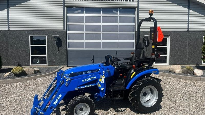 Solis H26 HST Med Frontlæsser - Tracteur communal: photos 1 Solis H26 HST Med Frontlæsser - Tracteur communal: photos 1