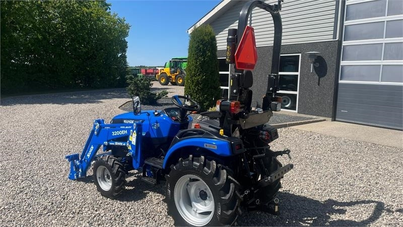 Solis H26 HST Med Frontlæsser - Tracteur agricole: photos 3 Solis H26 HST Med Frontlæsser - Tracteur agricole: photos 3