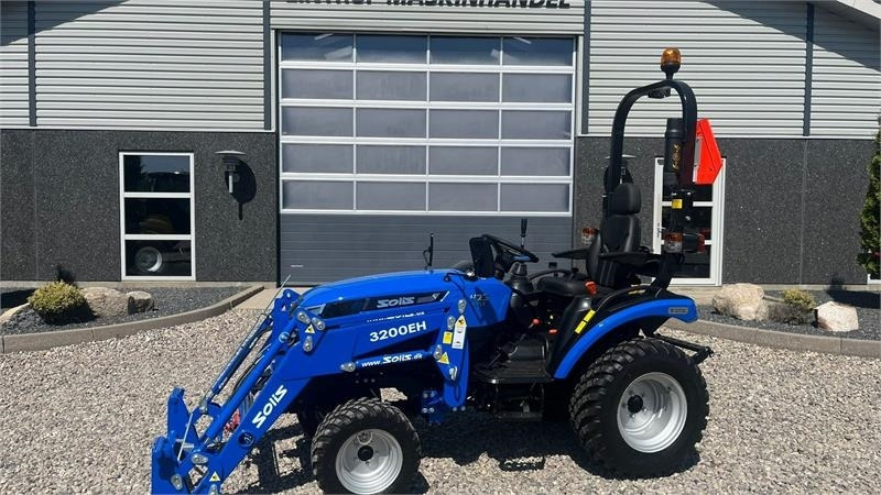 Solis H26 HST Med Frontlæsser og GardenPro dæk - Tracteur communal: photos 1 Solis H26 HST Med Frontlæsser og GardenPro dæk - Tracteur communal: photos 1