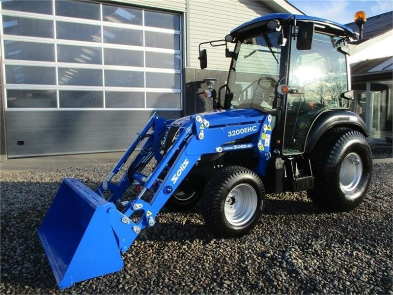 Solis H26 HST Med kabine, turf hjul og frontlæsser. - Tracteur communal: photos 4 Solis H26 HST Med kabine, turf hjul og frontlæsser. - Tracteur communal: photos 4