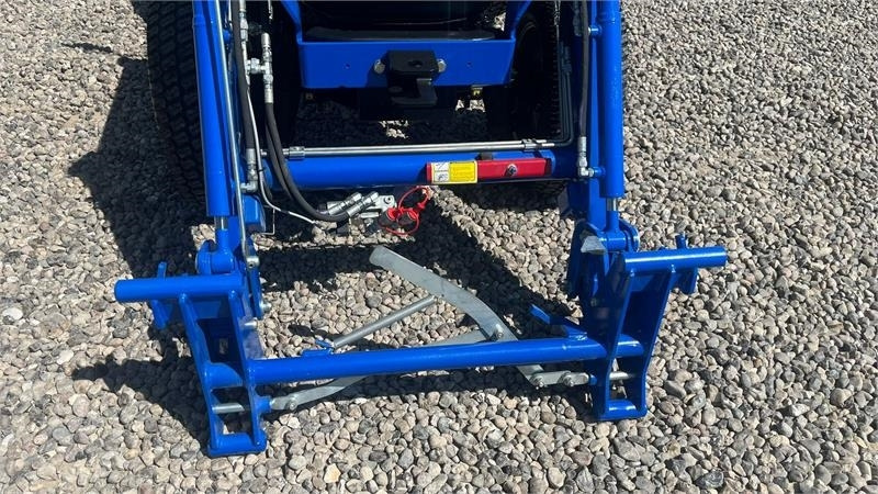 Solis H26 HST Turfdæk og Frontlæsser - Tracteur communal: photos 4 Solis H26 HST Turfdæk og Frontlæsser - Tracteur communal: photos 4