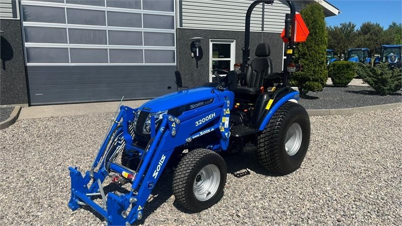 Solis H26 HST Turfdæk og Frontlæsser - Tracteur communal: photos 2 Solis H26 HST Turfdæk og Frontlæsser - Tracteur communal: photos 2