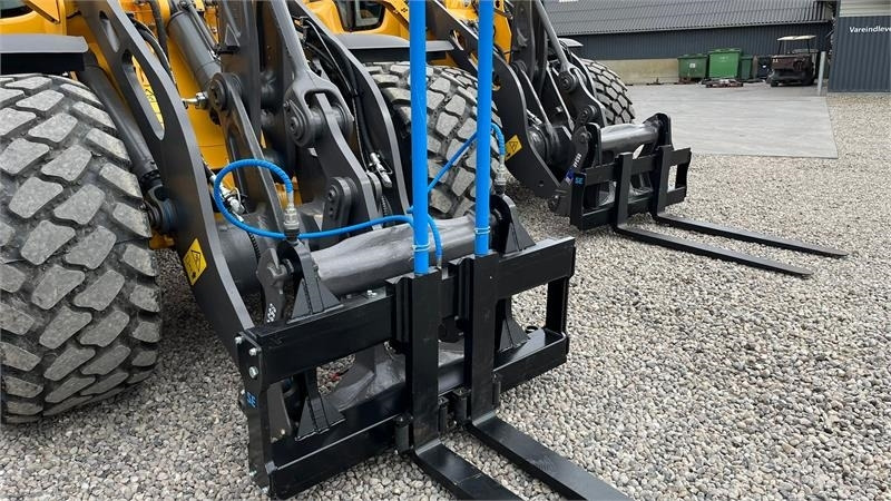 Volvo Pallegafler Hydraulisk 5Tons pallegafler med Volvo  - Chargeuse sur pneus: photos 4 Volvo Pallegafler Hydraulisk 5Tons pallegafler med Volvo  - Chargeuse sur pneus: photos 4