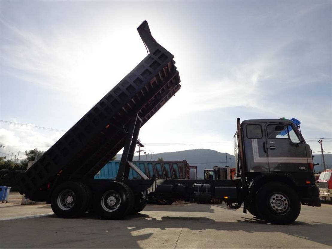Volvo F 89 VOLVO F89 (6X2) -KIPPER - Camion benne: photos 3 Volvo F 89 VOLVO F89 (6X2) -KIPPER - Camion benne: photos 3