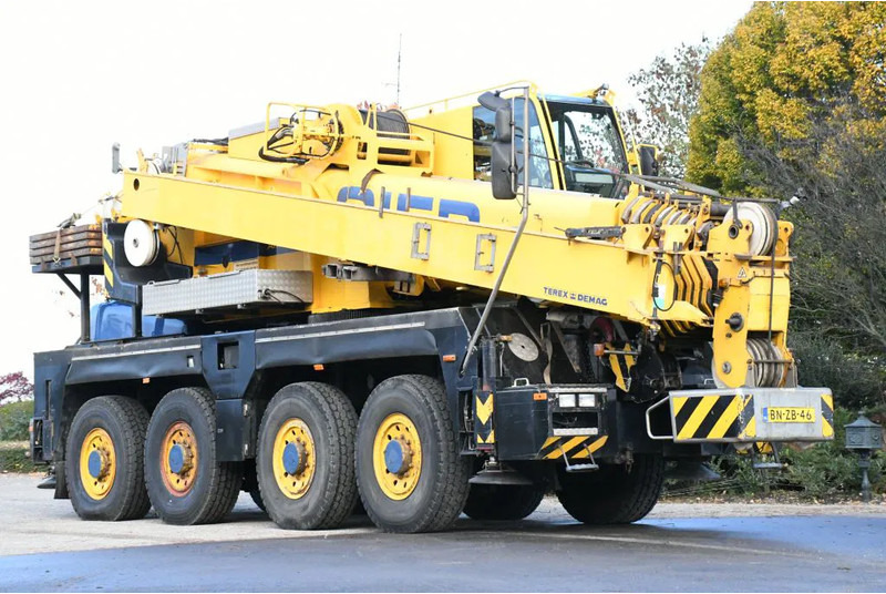 Demag AC60 CITY CLASS! Double cab!!8X8!! - Grue mobile: photos 2 Demag AC60 CITY CLASS! Double cab!!8X8!! - Grue mobile: photos 2