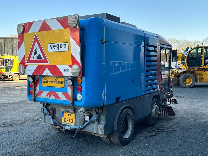 Ravo 580 VEEGMACHINE/SWEEPER!! - Balayeuse de voirie: photos 5 Ravo 580 VEEGMACHINE/SWEEPER!! - Balayeuse de voirie: photos 5