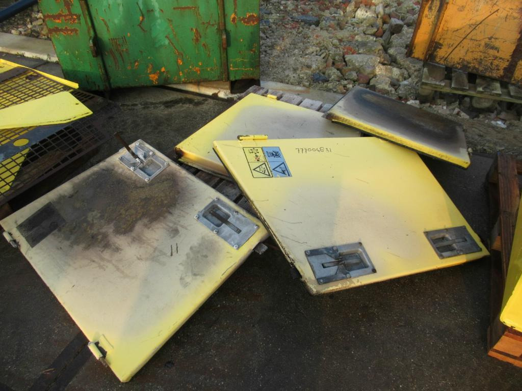 Bomag BC1172RB - - Portière et pièces pour Engins de chantier: photos 3 Bomag BC1172RB - - Portière et pièces pour Engins de chantier: photos 3