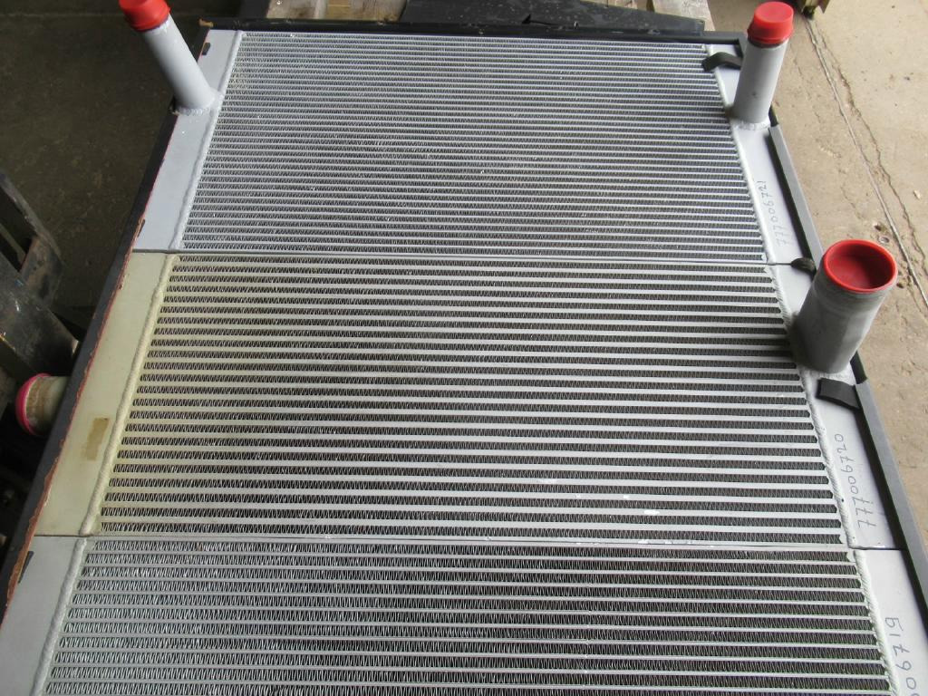Bomag BC572RB - - Intercooler pour Engins de chantier: photos 2 Bomag BC572RB - - Intercooler pour Engins de chantier: photos 2