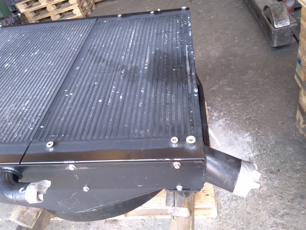 Bomag BM1000-35 - - Intercooler pour Engins de chantier: photos 2 Bomag BM1000-35 - - Intercooler pour Engins de chantier: photos 2