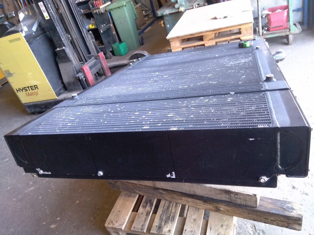 Bomag BM1000-35 - - Radiateur pour Engins de chantier: photos 2 Bomag BM1000-35 - - Radiateur pour Engins de chantier: photos 2