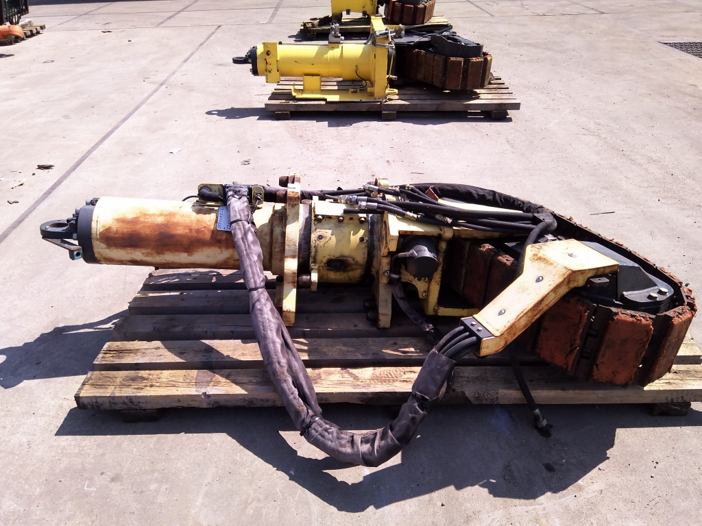 Bomag BM1200-35 - - Pièces de train de roulement pour Engins de chantier: photos 1 Bomag BM1200-35 - - Pièces de train de roulement pour Engins de chantier: photos 1