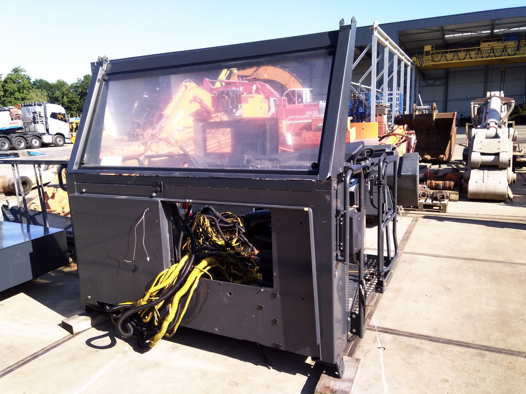 Bomag BM2000-75 - - Carrosserie et extérieur pour Fraiseuse à froid: photos 3 Bomag BM2000-75 - - Carrosserie et extérieur pour Fraiseuse à froid: photos 3