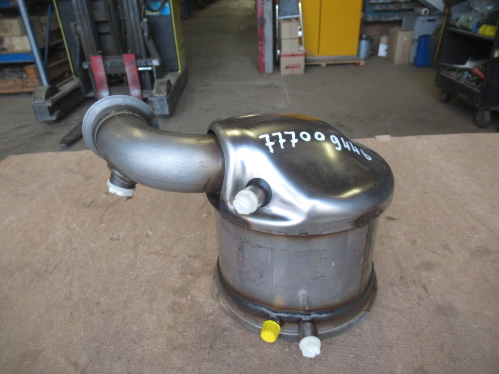 Case 47621551 - - Catalyseur pour Engins de chantier: photos 1 Case 47621551 - - Catalyseur pour Engins de chantier: photos 1