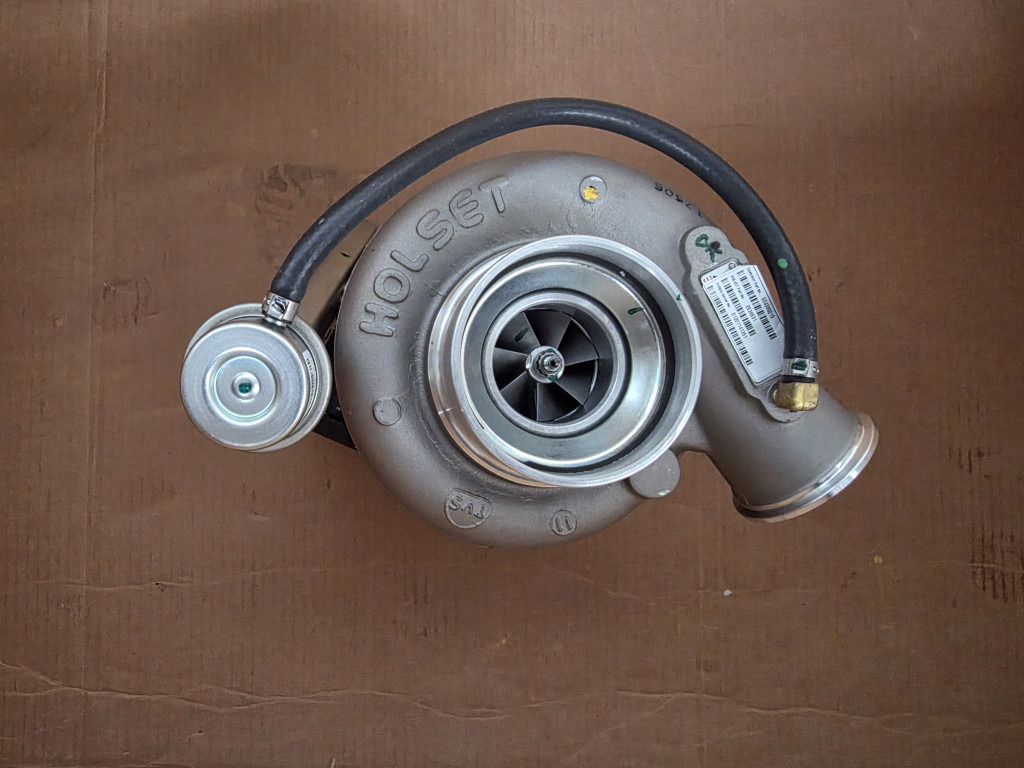 Case 504380015 - Turbocompresseur pour Engins de chantier: photos 1 Case 504380015 - Turbocompresseur pour Engins de chantier: photos 1