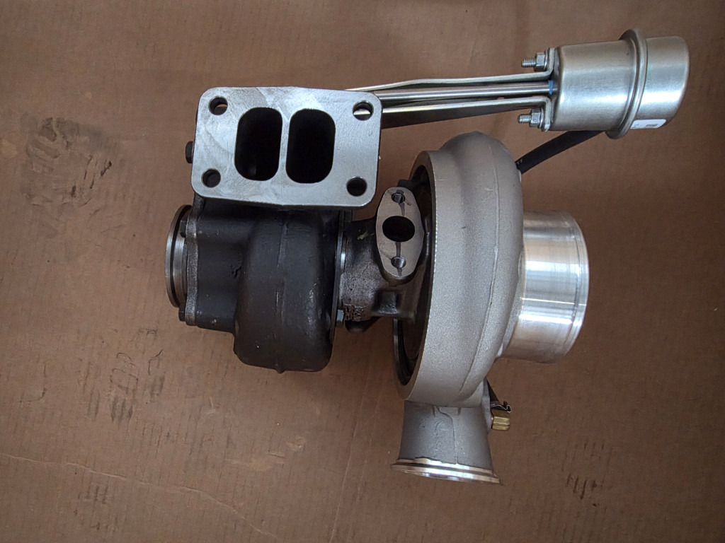 Case 504380015 - Turbocompresseur pour Engins de chantier: photos 5 Case 504380015 - Turbocompresseur pour Engins de chantier: photos 5