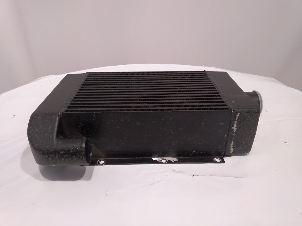 Case 6914940 - Intercooler pour Engins de chantier: photos 3 Case 6914940 - Intercooler pour Engins de chantier: photos 3