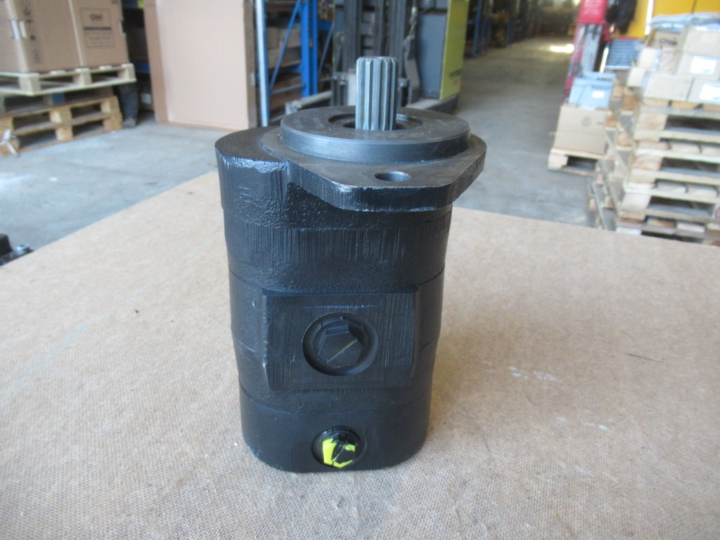 Case 87546977R - 87546977 - Pistons/ Anneaux/ Manchons pour Engins de chantier: photos 4 Case 87546977R - 87546977 - Pistons/ Anneaux/ Manchons pour Engins de chantier: photos 4