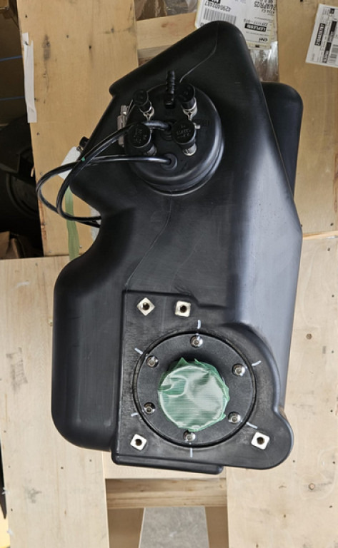 Case KRH21072 - Réservoir de carburant pour Engins de chantier: photos 3 Case KRH21072 - Réservoir de carburant pour Engins de chantier: photos 3