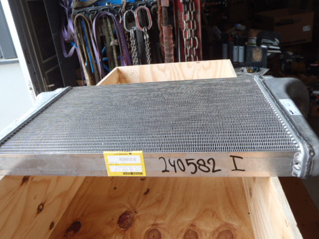 Case LL00083 - Intercooler pour Engins de chantier: photos 1 Case LL00083 - Intercooler pour Engins de chantier: photos 1