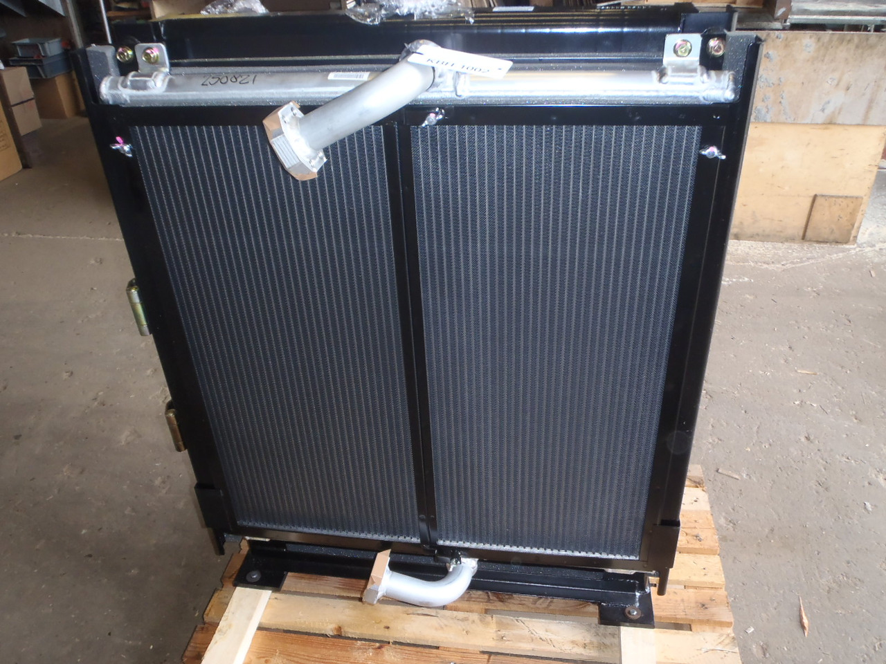 Case LN00047 - LN001530 - Radiateur d'huile pour Engins de chantier: photos 2 Case LN00047 - LN001530 - Radiateur d'huile pour Engins de chantier: photos 2