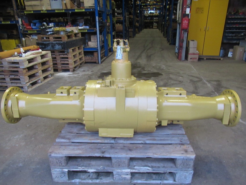 Caterpillar 1267843 - Essieu avant pour Engins de chantier: photos 1 Caterpillar 1267843 - Essieu avant pour Engins de chantier: photos 1