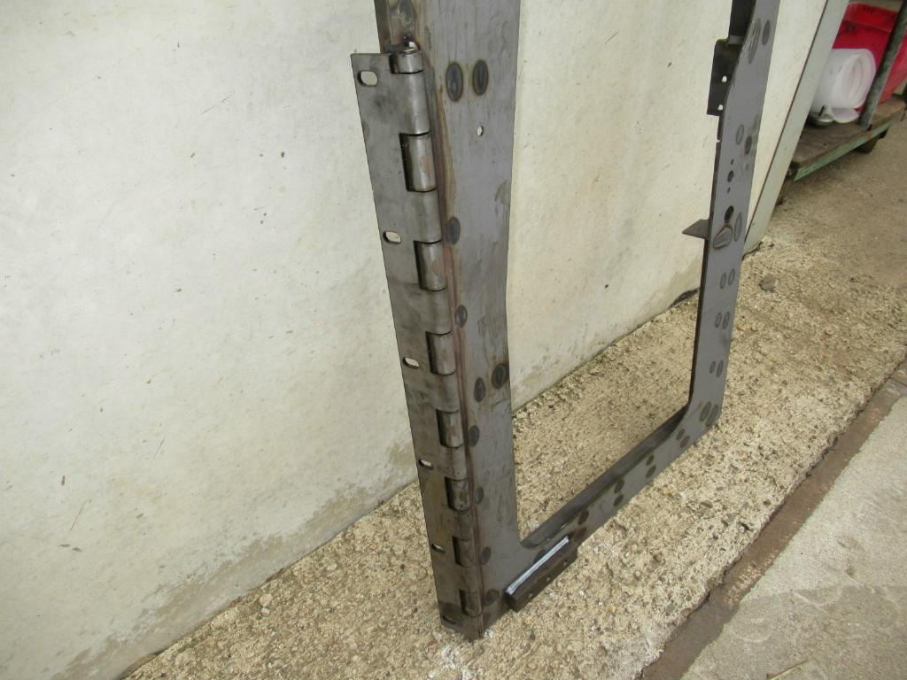 Caterpillar 2245000 - 2134512 - Portière et pièces pour Engins de chantier: photos 3 Caterpillar 2245000 - 2134512 - Portière et pièces pour Engins de chantier: photos 3