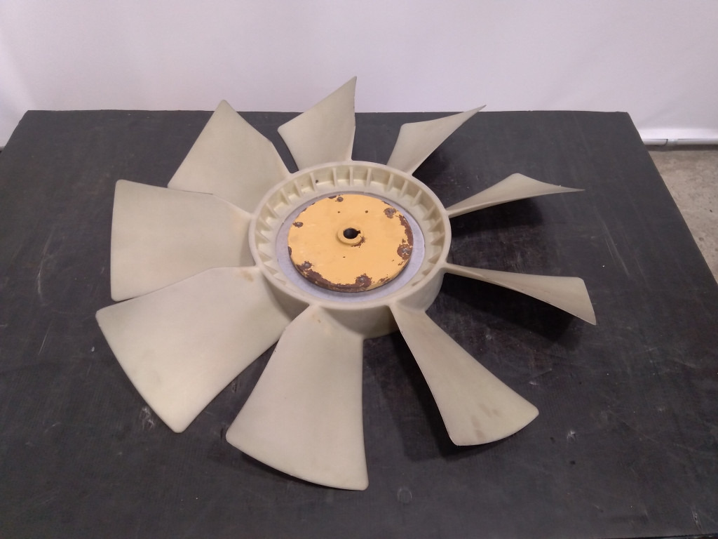 Caterpillar 330 - - Ventilateur pour Engins de chantier: photos 2 Caterpillar 330 - - Ventilateur pour Engins de chantier: photos 2