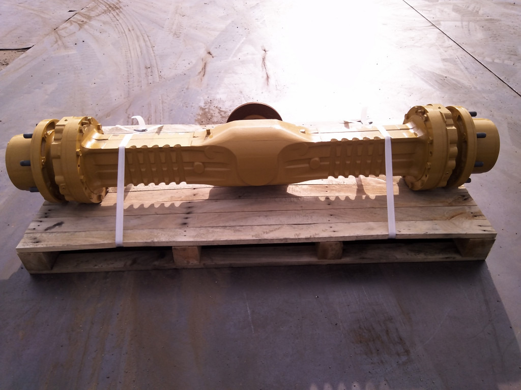 Caterpillar 4454601 - 2628647 - Essieu avant pour Engins de chantier: photos 4 Caterpillar 4454601 - 2628647 - Essieu avant pour Engins de chantier: photos 4