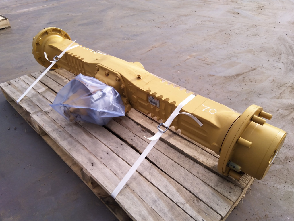 Caterpillar 4454602 - 2628652 - Essieu avant pour Engins de chantier: photos 3 Caterpillar 4454602 - 2628652 - Essieu avant pour Engins de chantier: photos 3