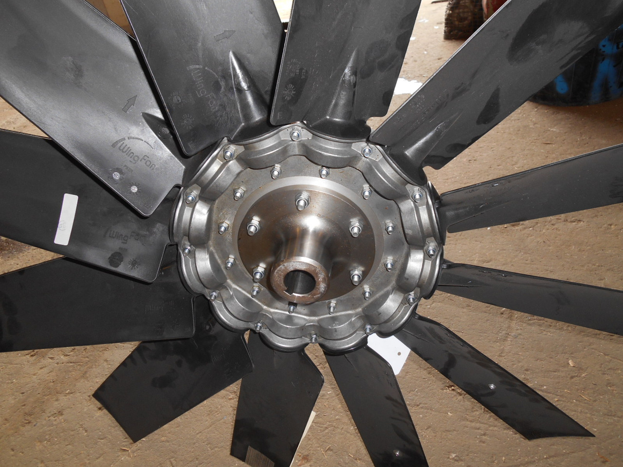 Caterpillar 5348410 - 2101350 - Ventilateur pour Engins de chantier: photos 4 Caterpillar 5348410 - 2101350 - Ventilateur pour Engins de chantier: photos 4