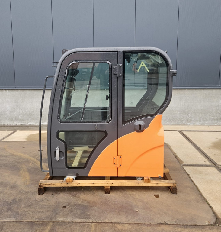 Doosan 220101-00889K - 220101-00107 - Cabine pour Engins de chantier: photos 1 Doosan 220101-00889K - 220101-00107 - Cabine pour Engins de chantier: photos 1