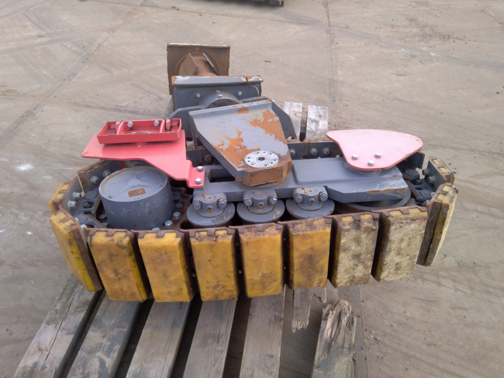 Dynapac PL1000F - - Pièces de train de roulement pour Engins de chantier: photos 2 Dynapac PL1000F - - Pièces de train de roulement pour Engins de chantier: photos 2