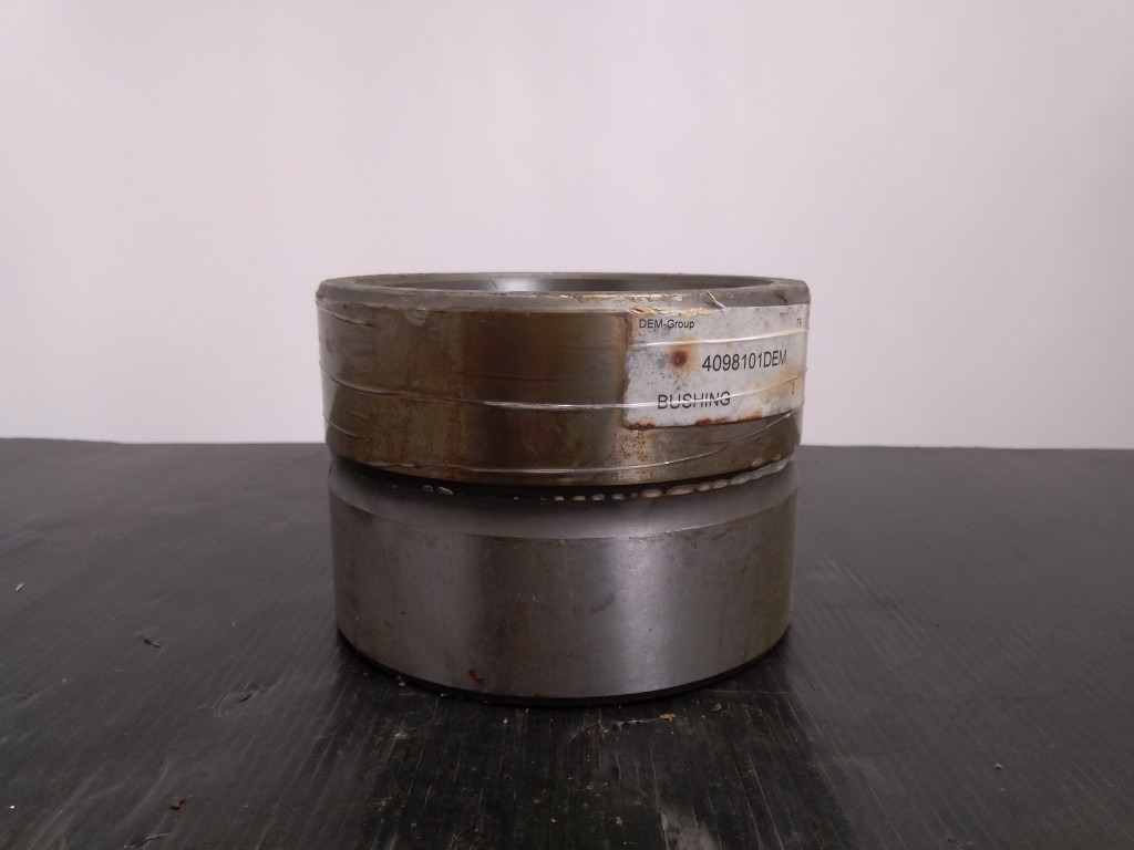 Hitachi 4098101 - - Pistons/ Anneaux/ Manchons pour Engins de chantier: photos 1 Hitachi 4098101 - - Pistons/ Anneaux/ Manchons pour Engins de chantier: photos 1